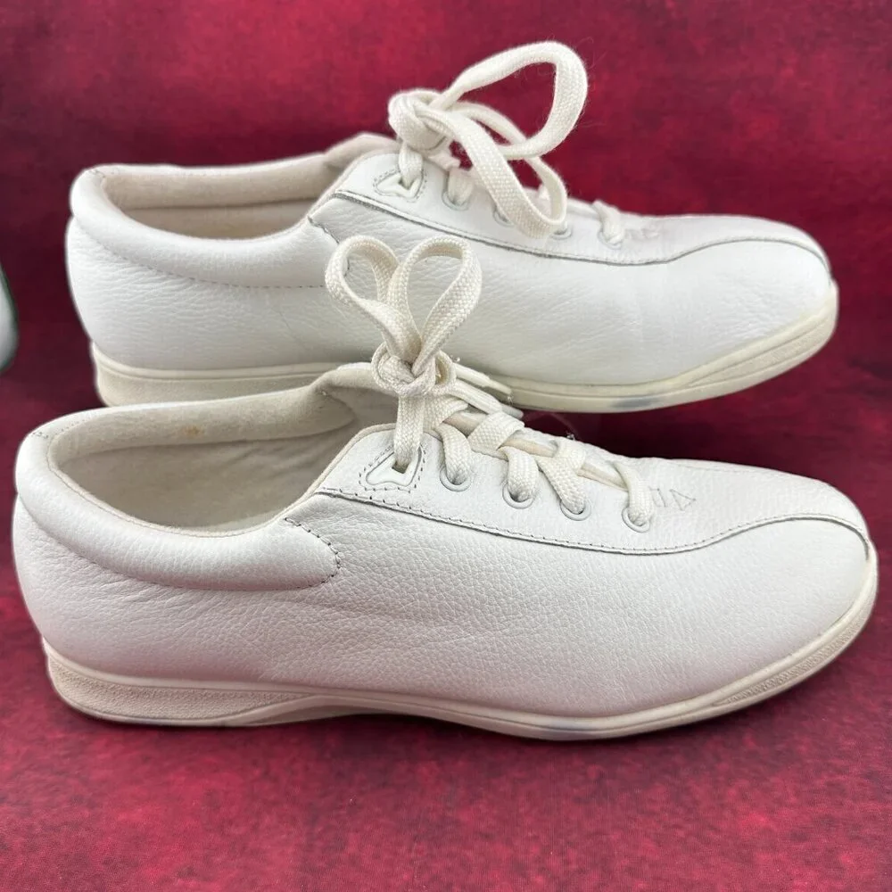 I LOVE COMFORT WOMEN'S WHITE SNEAKERS FOR WALK/NURSE LEATHER SIZE 8.5M